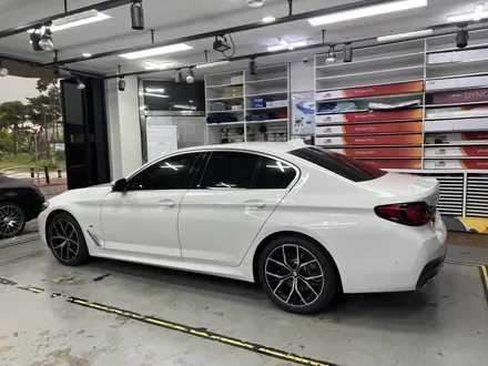 BMW 5시리즈(530i) 틴팅 및 생활보호패키지+실내랩핑 - 카크로스 - / 광명, 안양, 시흥