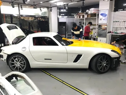 랩퍼 더 콰이엇 벤츠 SLS AMG 전체랩핑 화이트에서 옐로우! / 경기 광명