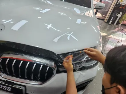 BMW 530i 본넷패키지 PPF 시공으로 더욱 깨끗하게 유지 가능합니다. / 광명, 안양, 시흥