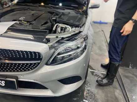 벤츠 C200 블랙PPF 루프스킨시공(포인팅 및 실내랩핑)
