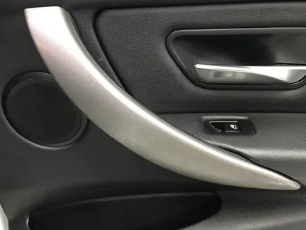 BMW320D 실버차량 오너시라면 티타늄브러쉬 실내랩핑 / 경기 광명