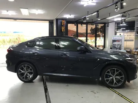 BMW X6 루프렉+윈도우 크롬라인 랩핑시공 -카크로스- / 광명, 안양, 시흥