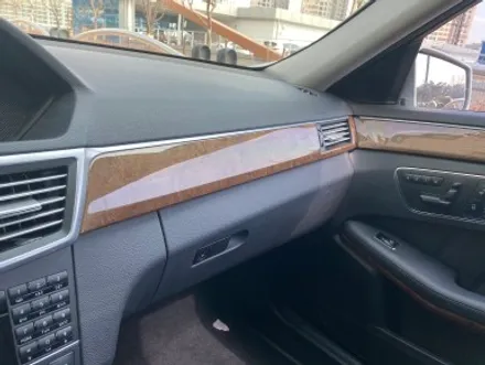 벤츠 E300 W212 실내랩핑, 올드함을 진짜 클래식으로 / 서초, 양재, 강남