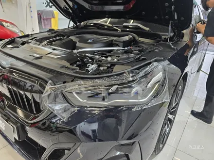 BMW G60, 본넷패키지와 크롬 딜리트로 내 차에 새 바람을! / 경기 광명