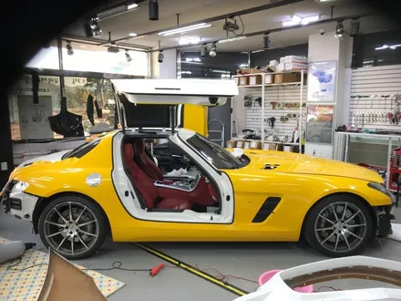 랩퍼 더 콰이엇 벤츠 SLS AMG 전체랩핑 화이트에서 옐로우! / 경기 광명
