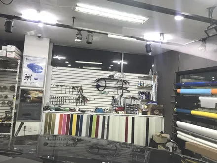 랜드로버 디스커버리4 실내랩핑 및 레이노S9 썬팅시공 / 경기 광명