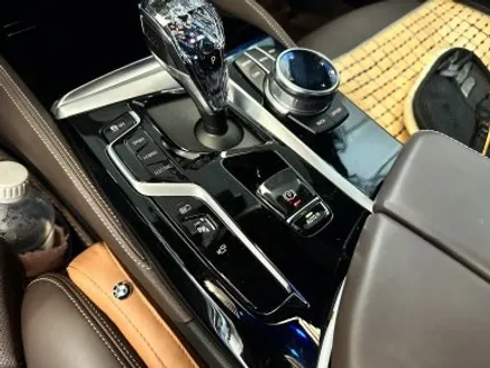 BMW G30 520I 유광카본 실내랩핑 및 크롬죽이기 / 경기 광명