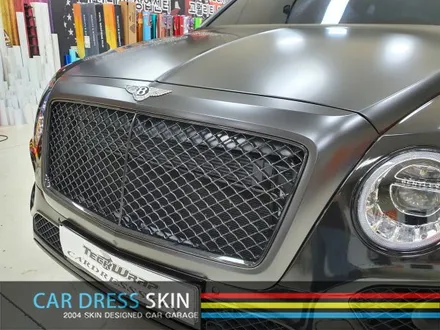 가장 빠른 SUV 벤틀리 벤테이가 사틴블랙+유광블랙 투톤 전체랩핑 / 인천 서구