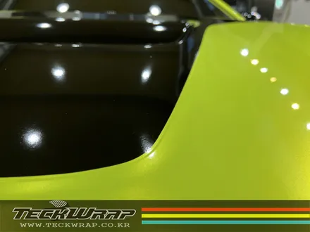 BMW i8 카멜레온 캔디 형광 라임 랩핑 \