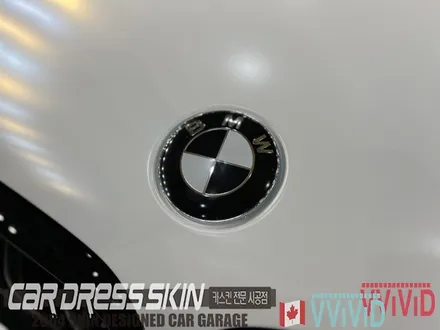 BMW X6(G06) 무광화이트 \'사틴화이트\' 크롬딜리트 전체랩핑 + 라이트필름 / 인천 서구 가좌동