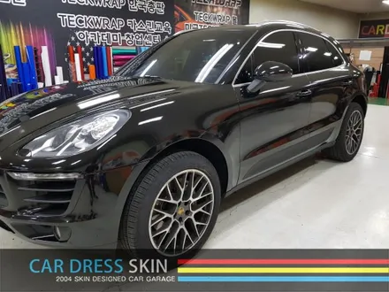 포르쉐 SUV 마칸 3M 유광블랙 전체랩핑 / 인천 서구