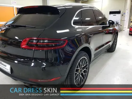 포르쉐 SUV 마칸 3M 유광블랙 전체랩핑 / 인천 서구