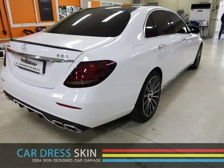 벤츠 E63AMG 블랙▶화이트 인천카스킨 카드레스스킨 / 인천 서구