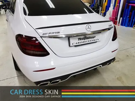 벤츠 E63AMG 블랙▶화이트 인천카스킨 카드레스스킨 / 인천 서구
