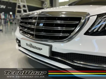 더욱 도장 같은 광택도의 하이그로시 화이트 벤츠 S560 랩핑 / 인천 서구