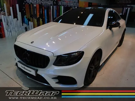 정품 화이트카멜레온(택랩Teckwrap) 벤츠 E220d 쿠페 전체랩핑 / 인천 서구