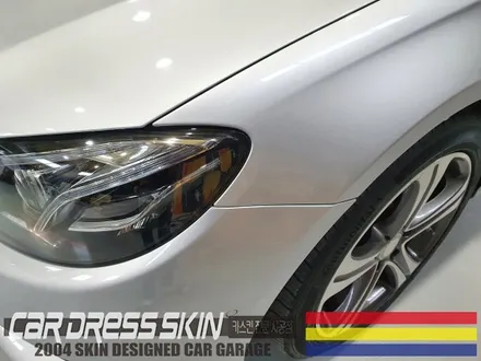 벤츠 E300 유광화이트 순정 느낌의 자동차랩핑 / 인천 서구