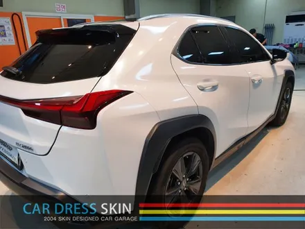 렉서스의 SUV UX250h 극강의 왕펄랩핑 다이아몬드화이트 전체카스킨 / 인천 서구
