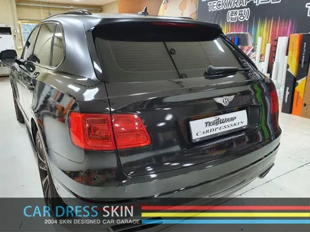 가장 빠른 SUV 벤틀리 벤테이가 사틴블랙+유광블랙 투톤 전체랩핑 / 인천 서구