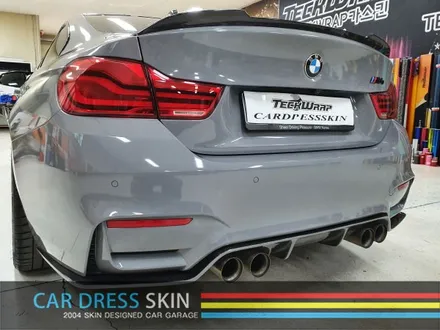 매력적인 시멘트색 래핑 에이버리(Avery) 락그레이 BMW M4 래핑 / 인천 서구