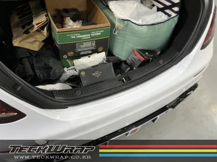 기존 랩핑제거후 벤츠 E63AMG 반무광화이트 전체랩핑재시공 \