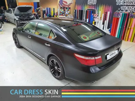 렉서스 LS600h 사틴블랙 (에이버리) 자동차 전체 래핑 / 인천 서구