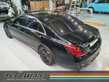 초 고광택 하이그로시 블랙 도장면과 같은 광택도의 랩핑 S63AMG 전체랩핑 / 인천 서구