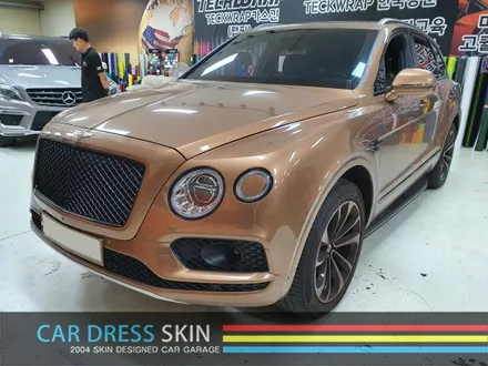 가장 빠른 SUV 벤틀리 벤테이가 사틴블랙+유광블랙 투톤 전체랩핑 / 인천 서구