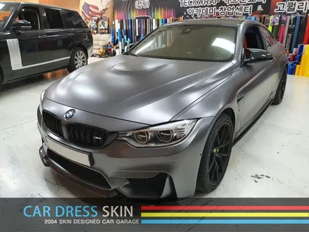 매력적인 시멘트색 래핑 에이버리(Avery) 락그레이 BMW M4 래핑 / 인천 서구