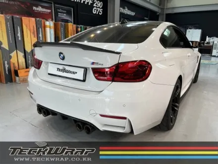 BMW M4 (F82) 무광실버크롬 \