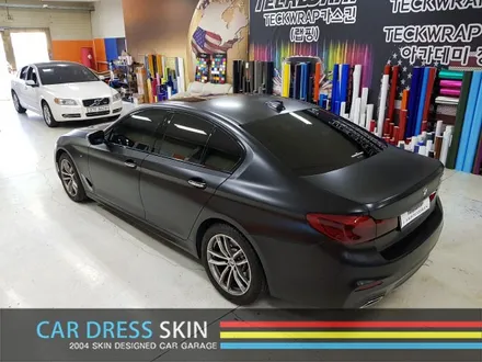 BMW G30 5시리즈 화이트▶사틴블랙 + 실버 포인트 랩핑 / 인천 서구