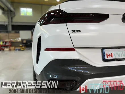 BMW X6(G06) 무광화이트 \'사틴화이트\' 크롬딜리트 전체랩핑 + 라이트필름 / 인천 서구 가좌동