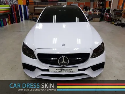 벤츠 E63AMG 블랙▶화이트 인천카스킨 카드레스스킨 / 인천 서구
