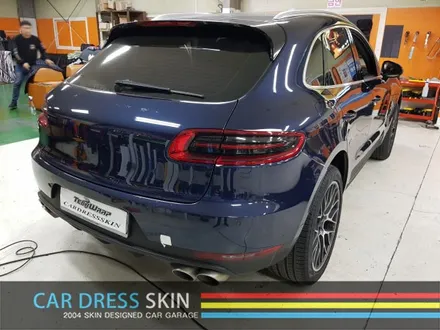 포르쉐 SUV 마칸 3M 유광블랙 전체랩핑 / 인천 서구