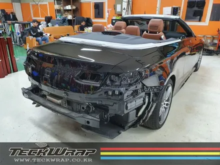 벤츠 E220d 카브리올레 Teckwrap 택랩 캔디크롬 슈프림레드 래핑 / 인천 서구