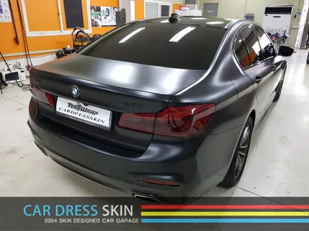 BMW G30 사틴블랙+그릴랩핑+라이트필름+엠블럼도색 풀 패키지 / 인천 서구