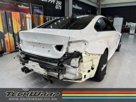 BMW M4 (F82) 무광실버크롬 \