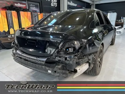 기존 랩핑제거후 벤츠 E63AMG 반무광화이트 전체랩핑재시공 \