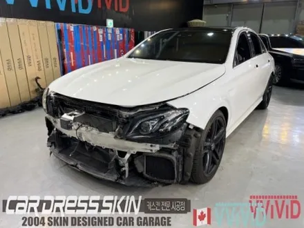 인천랩핑 제거 재시공 \'벤츠 E63AMG\' 다크그레이▶캔디블루카멜레온 / 인천 서구 가좌동