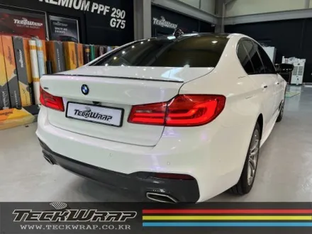 랩핑으로 티 나지 않게 사고 수리까지? BMW 520d G바디 화이트카멜레온 택랩(TeckWrap) 라벤더펄 전체랩핑 / 인천 서구