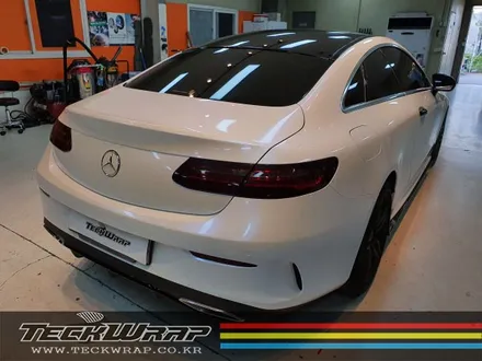 정품 화이트카멜레온(택랩Teckwrap) 벤츠 E220d 쿠페 전체랩핑 / 인천 서구