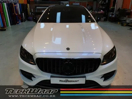 정품 화이트카멜레온(택랩Teckwrap) 벤츠 E220d 쿠페 전체랩핑 / 인천 서구
