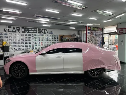 벤츠 S450d 택랩 고광택 밀레니얼 핑크(millennial pink) 전체 랩핑 대전 카드레스스킨 / 대전 중구 산성동