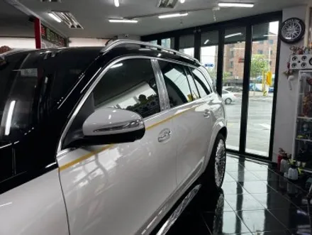 벤츠 gls 600 마이바흐 고광택 듀오톤 시공 대전 카드레스스킨 / 대전 중구 산성동