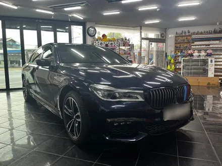 BMW 740d G12 택랩 슬레이트 그레이 (SLATE GREY) 고광택 필름 전체 랩핑 시공 대전 카드레스스킨 / 대전 중구 산성동