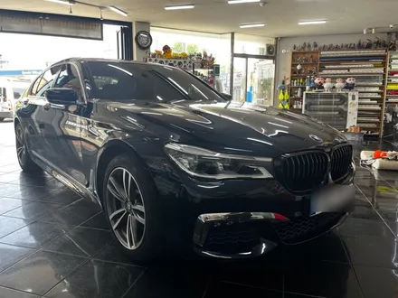 BMW 7시리즈 G바디 크롬죽이기 시공 대전 카드레스스킨 / 대전 중구 산성동