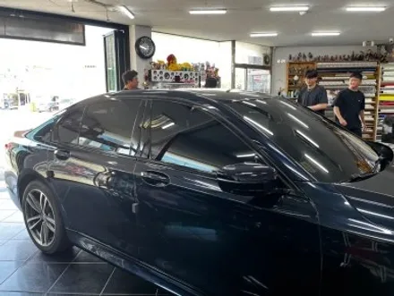 BMW 7시리즈 G바디 크롬죽이기 시공 대전 카드레스스킨 / 대전 중구 산성동