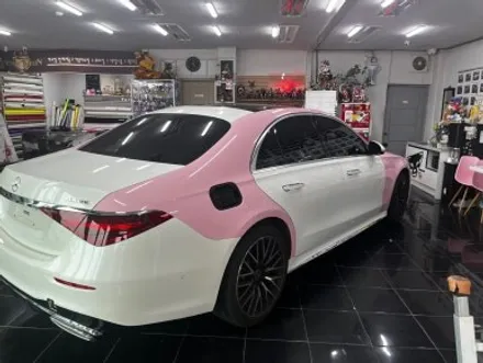 벤츠 S450d 택랩 고광택 밀레니얼 핑크(millennial pink) 전체 랩핑 대전 카드레스스킨 / 대전 중구 산성동