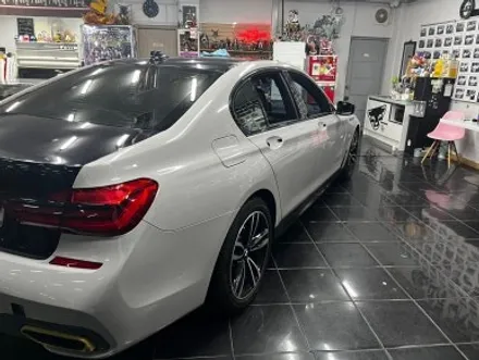 BMW 740d G12 택랩 슬레이트 그레이 (SLATE GREY) 고광택 필름 전체 랩핑 시공 대전 카드레스스킨 / 대전 중구 산성동