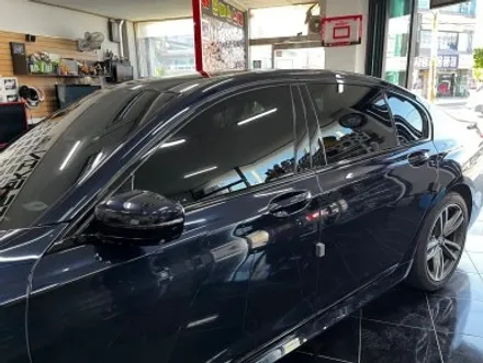 BMW 7시리즈 G바디 크롬죽이기 시공 대전 카드레스스킨 / 대전 중구 산성동